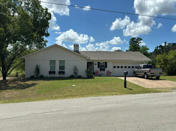 13719 Maple Dr, Tyler, TX 75709