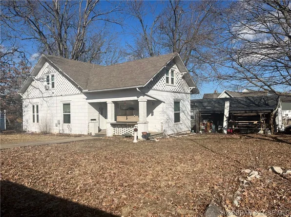 301 Third Street W, Stover, MO 65078