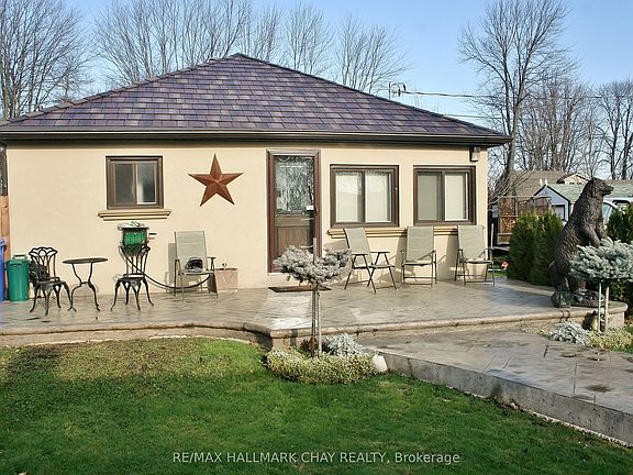 2nd image of 1099 Poplar Rd