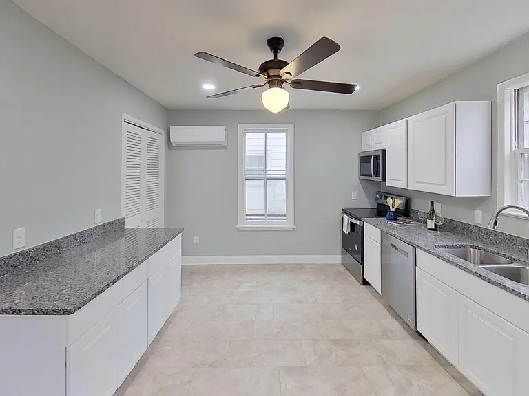 101 W End Ave — Photo 13