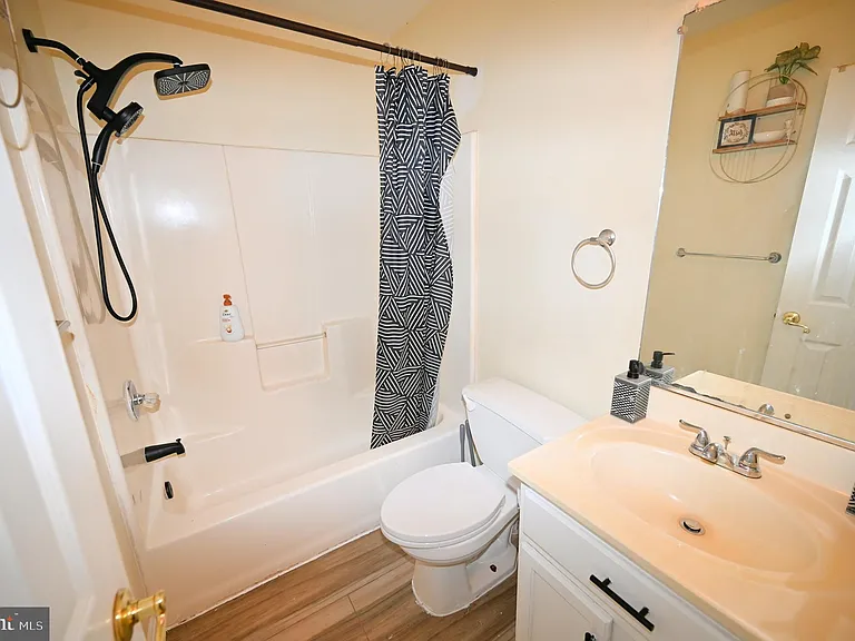 9172 Granite Ct — Photo 37