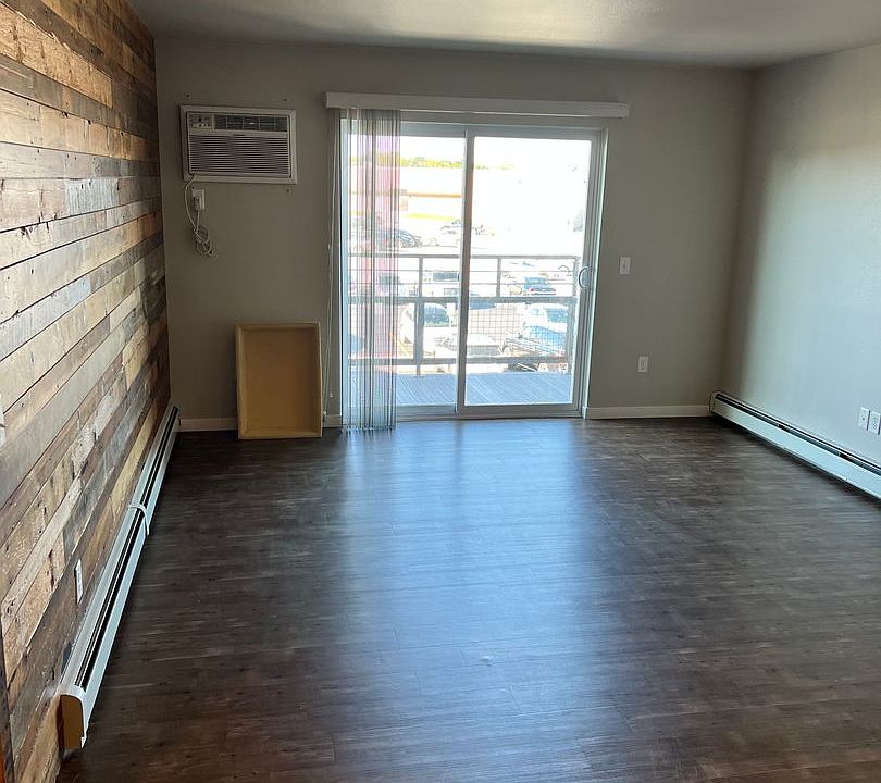 McKinley Plaza, LLP Residential 201 E Holmes St Detroit Lakes, MN