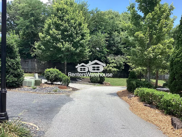 380 Bill Kennedy Way SE — Photo 25