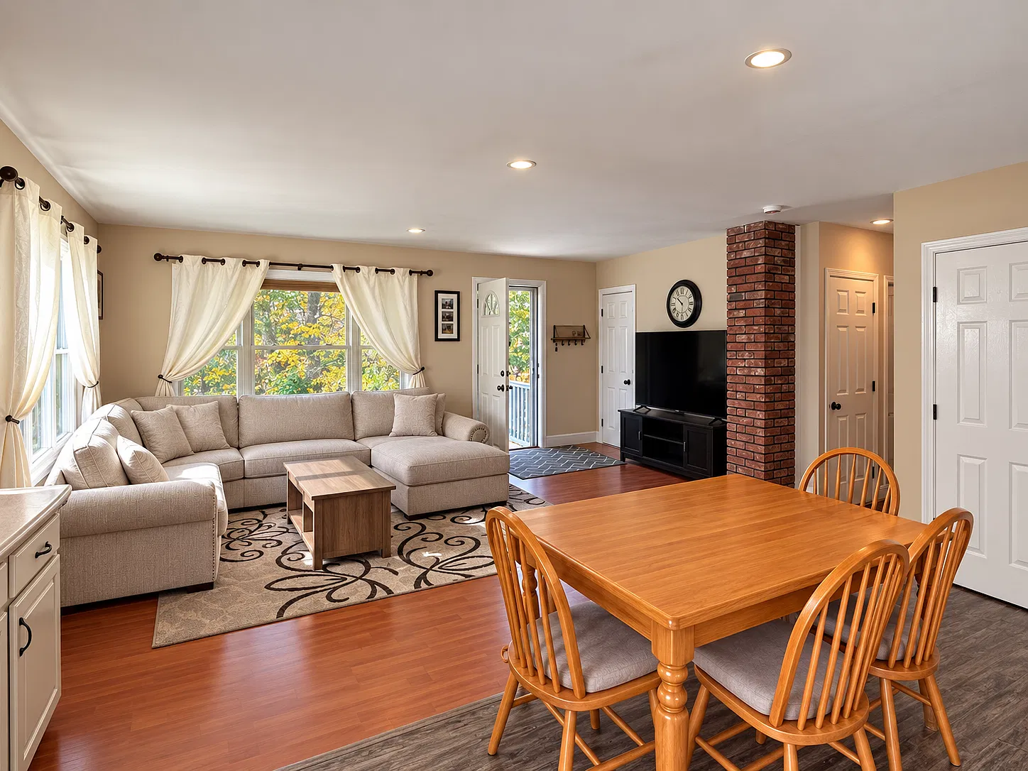 2 bed, $2,850 — Photo 3