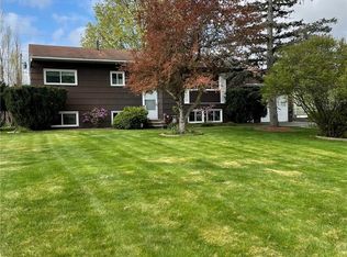 49 Wallman Dr, Henrietta, NY 14467