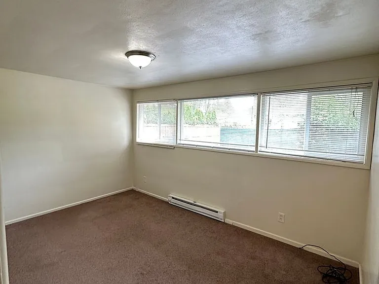 West Apartments — Photo 11