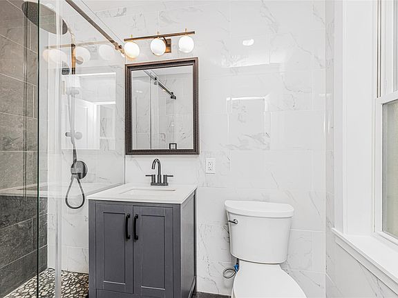 3rd image of 6140 Delafield Avenue