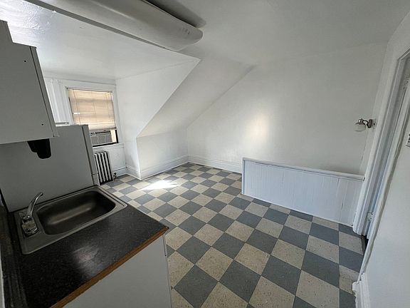 5th image of 4738 Liberty Ave APT 3