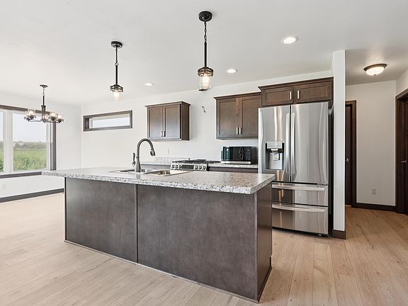 4th image of 516 Rustic Ridge Dr