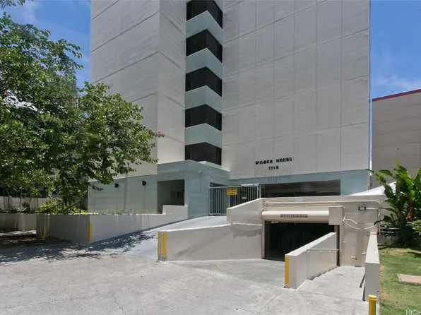 1114 Wilder Ave APT 207, Honolulu, HI 96822