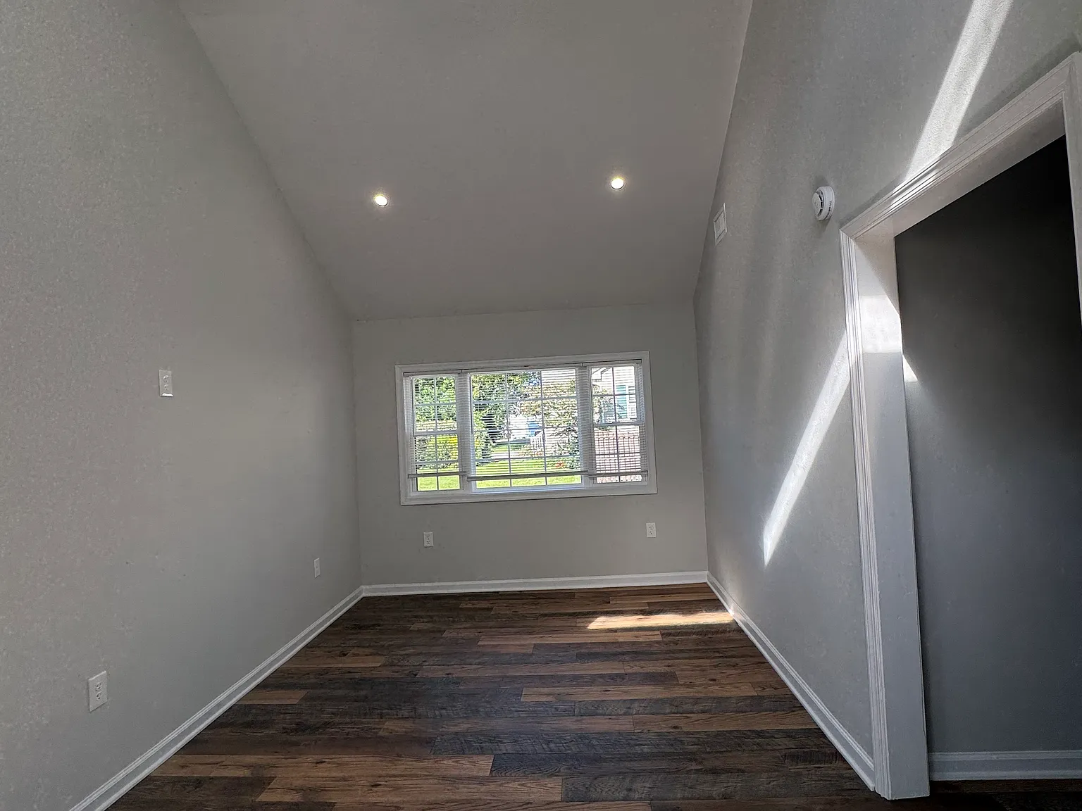 1 bed, 560 sqft, $1,800 — Photo 4