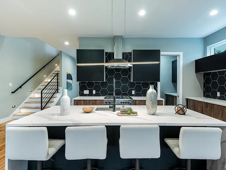 6251 Saint Moritz Ave — Photo 11