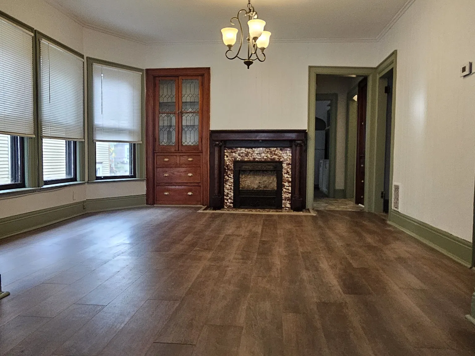 3 bed, 1200 sqft, $1,380 — Photo 4