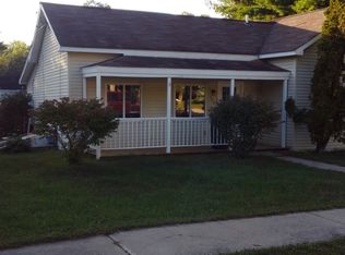 329 N Hall St, Farwell, MI 48622