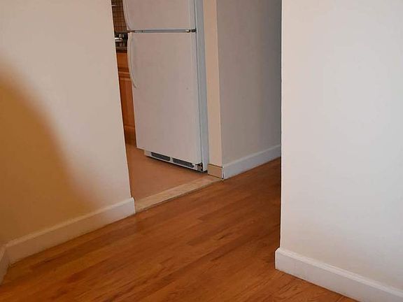 2nd image of 3402 36th Ave APT 1A