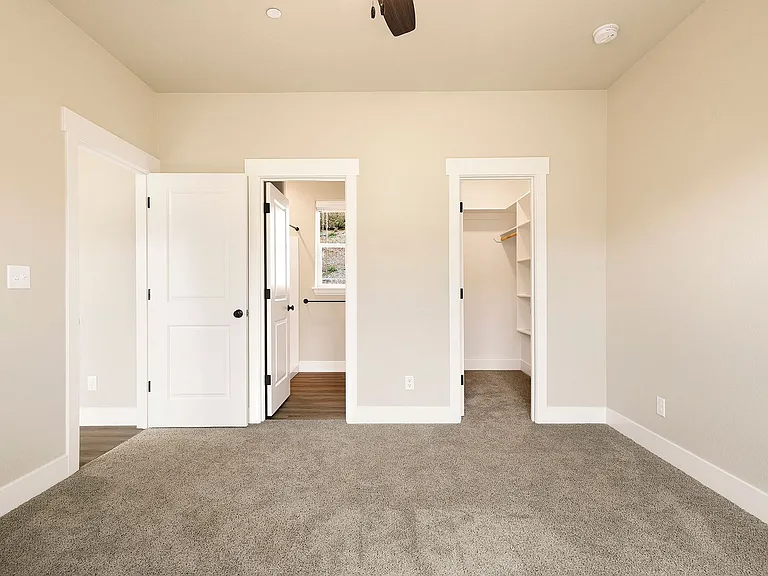 580 Valstream Dr — Photo 9