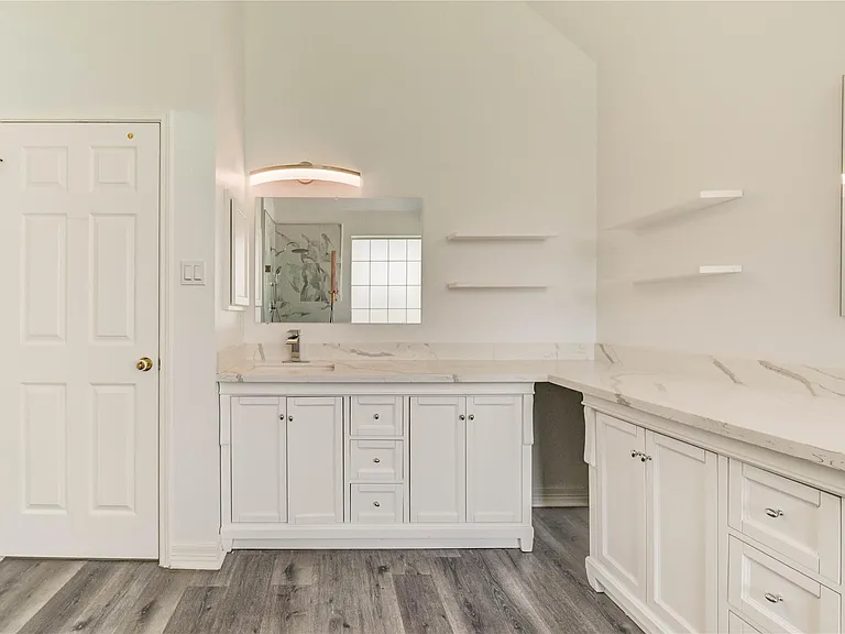 8803 Memorial Creek Dr — Photo 45