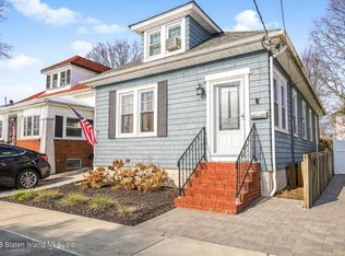 379 Freeborn St, Staten Island, NY 10306