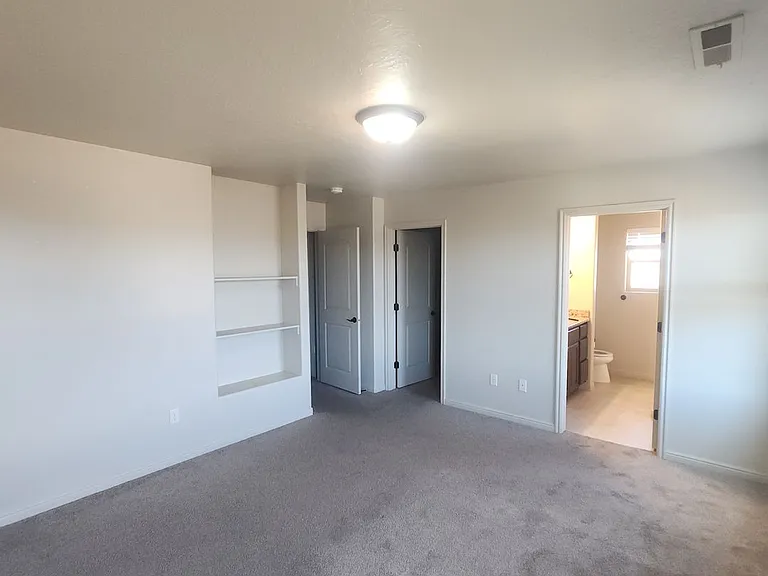 370 W Buena Vista Blvd #129 — Photo 5