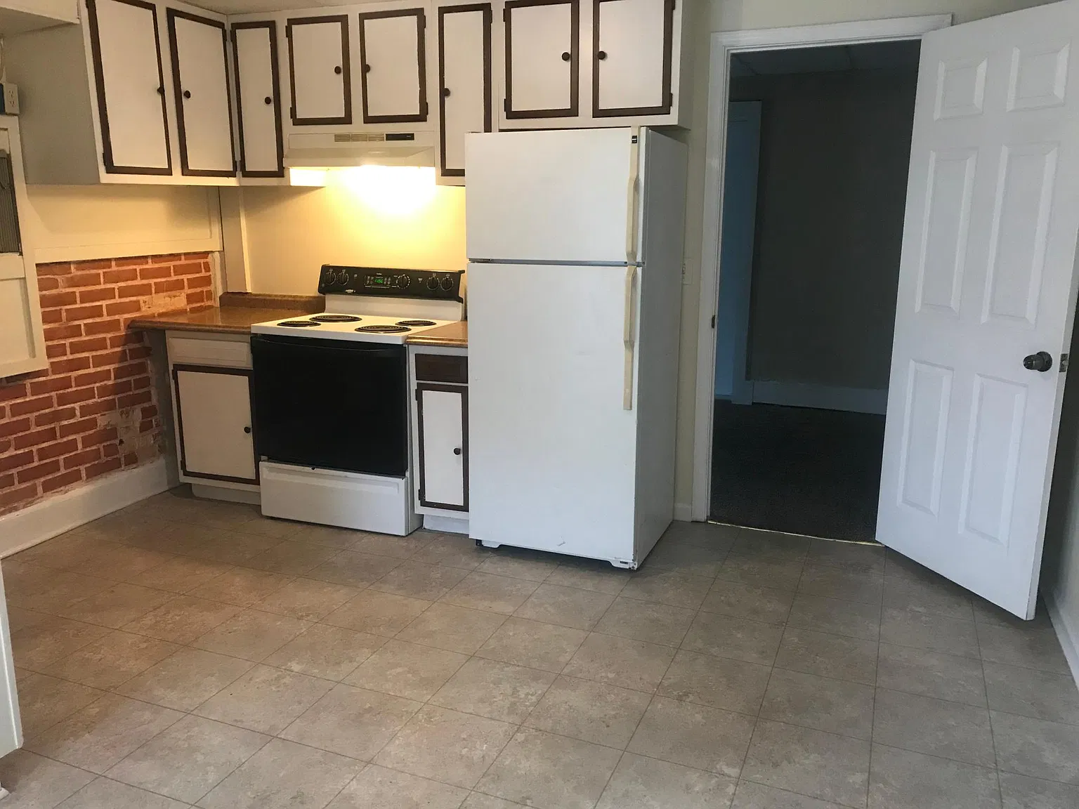 1 bed, 800 sqft, $1,100 — Photo 1