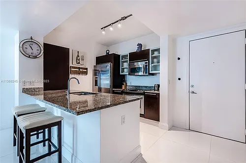 951 Brickell Ave #705 Photo 1