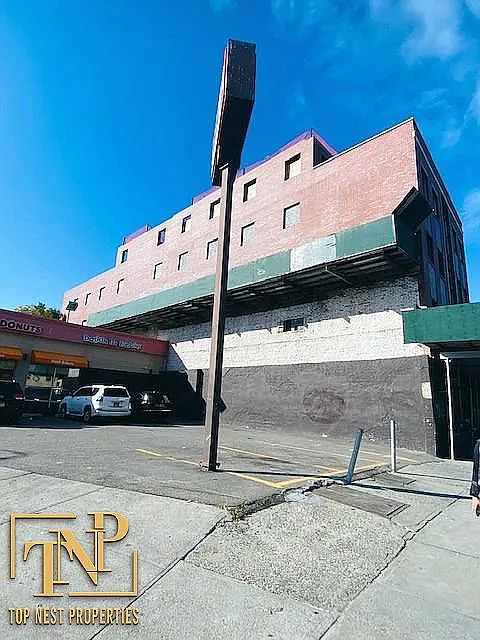 2nd image of 900 Coney Island Ave