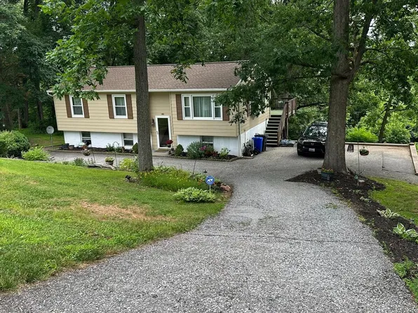 1521 Amalfi Dr, Westminster, MD 21157