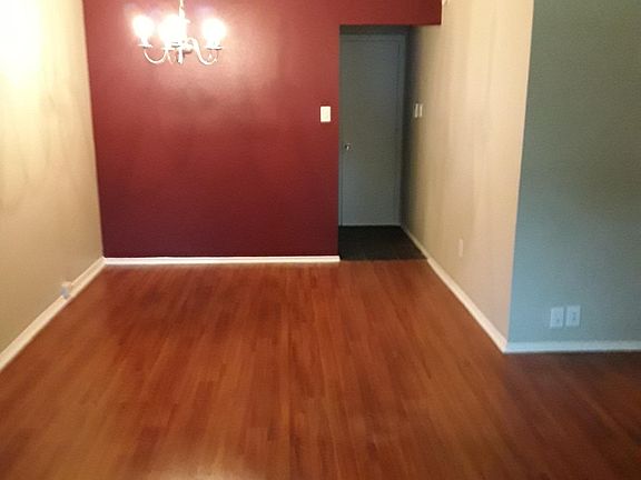 4th image of 802 Rock Creek Dr #1