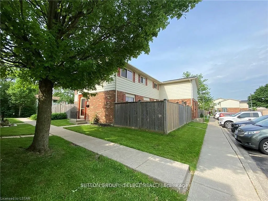 3 bed, $2,200 — Photo 2
