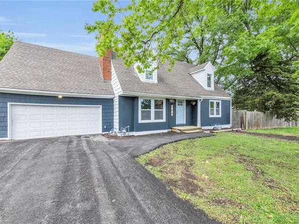 706 W Cedar St, Olathe, KS 66061