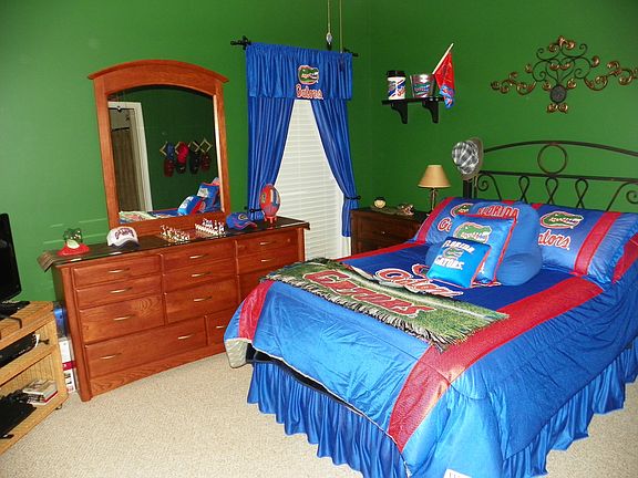 5th image of 517 Saint Marlo Dr