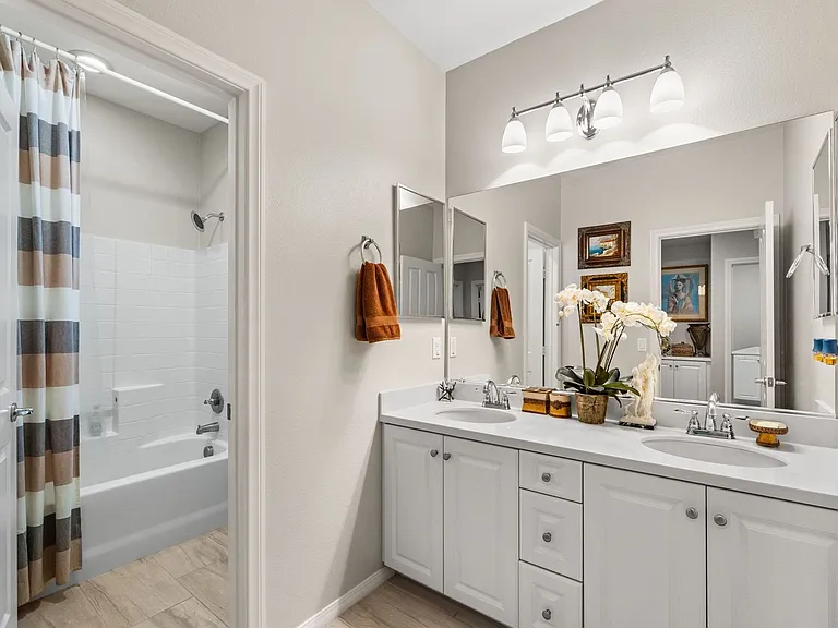 2073 White Alder Ln — Photo 10
