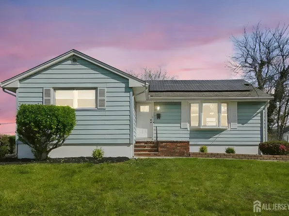 114 Woodrow Ave, Piscataway, NJ 08854