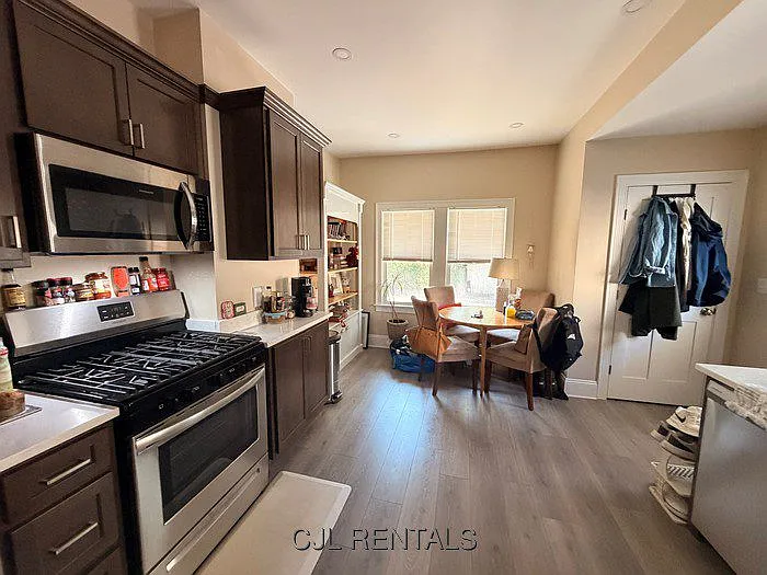 1 bed, 1.0 bath, $2,500 — Photo 2