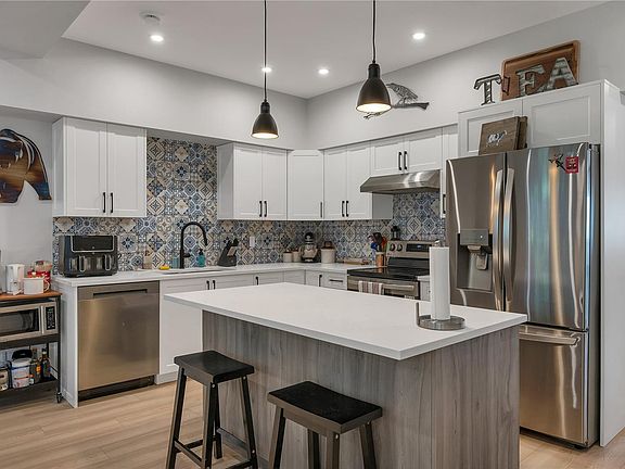 3rd image of 444 Fisher Rd #5