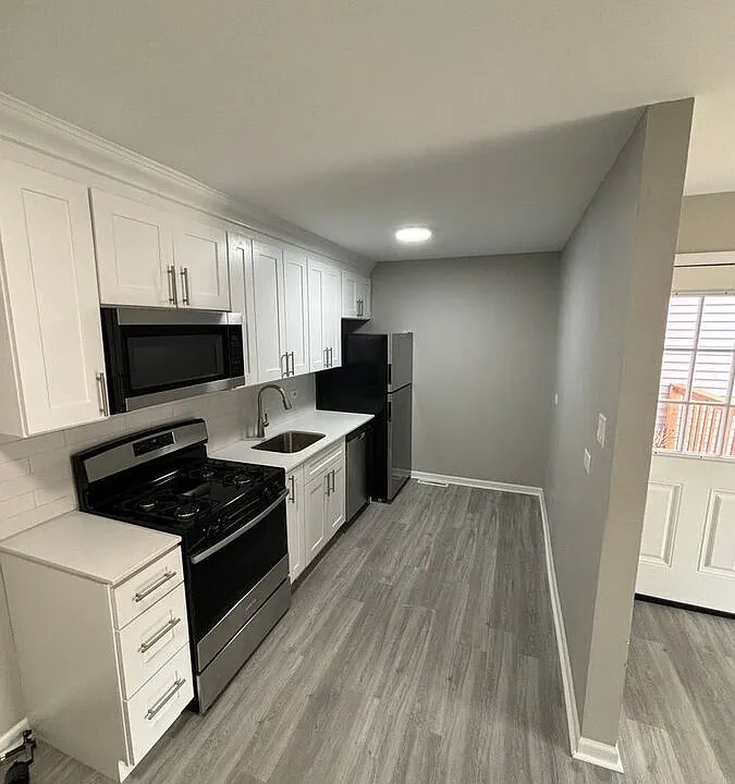 764 Main St #203
