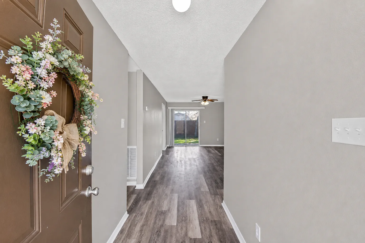 Cole Apartments — Photo 3