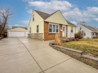 2645 S 91st St, West Allis, WI 53227