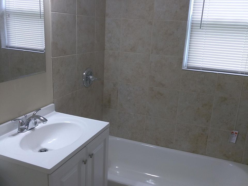 2nd image of 8829 Wayne Ave