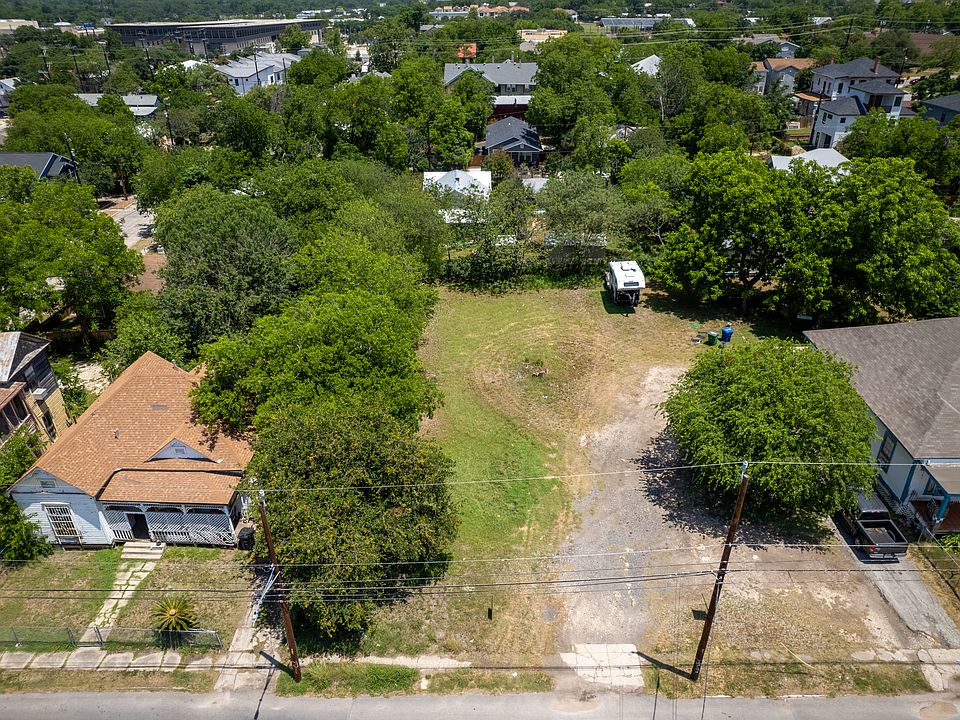 1st image of 211 E Carson St