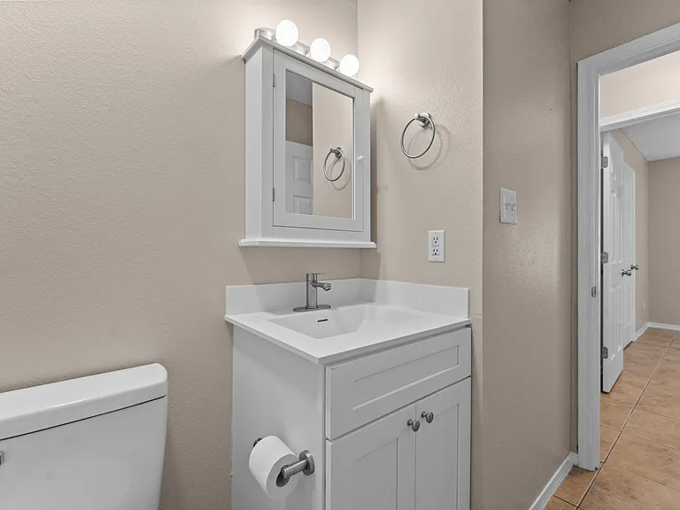20952 Liberty Ln — Photo 3
