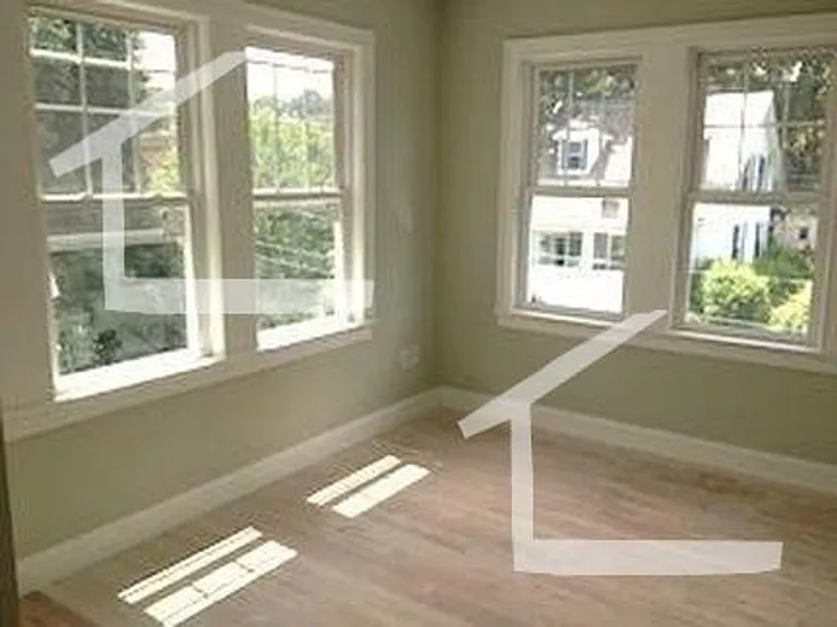 77 Beechcroft St #5 — Photo 6