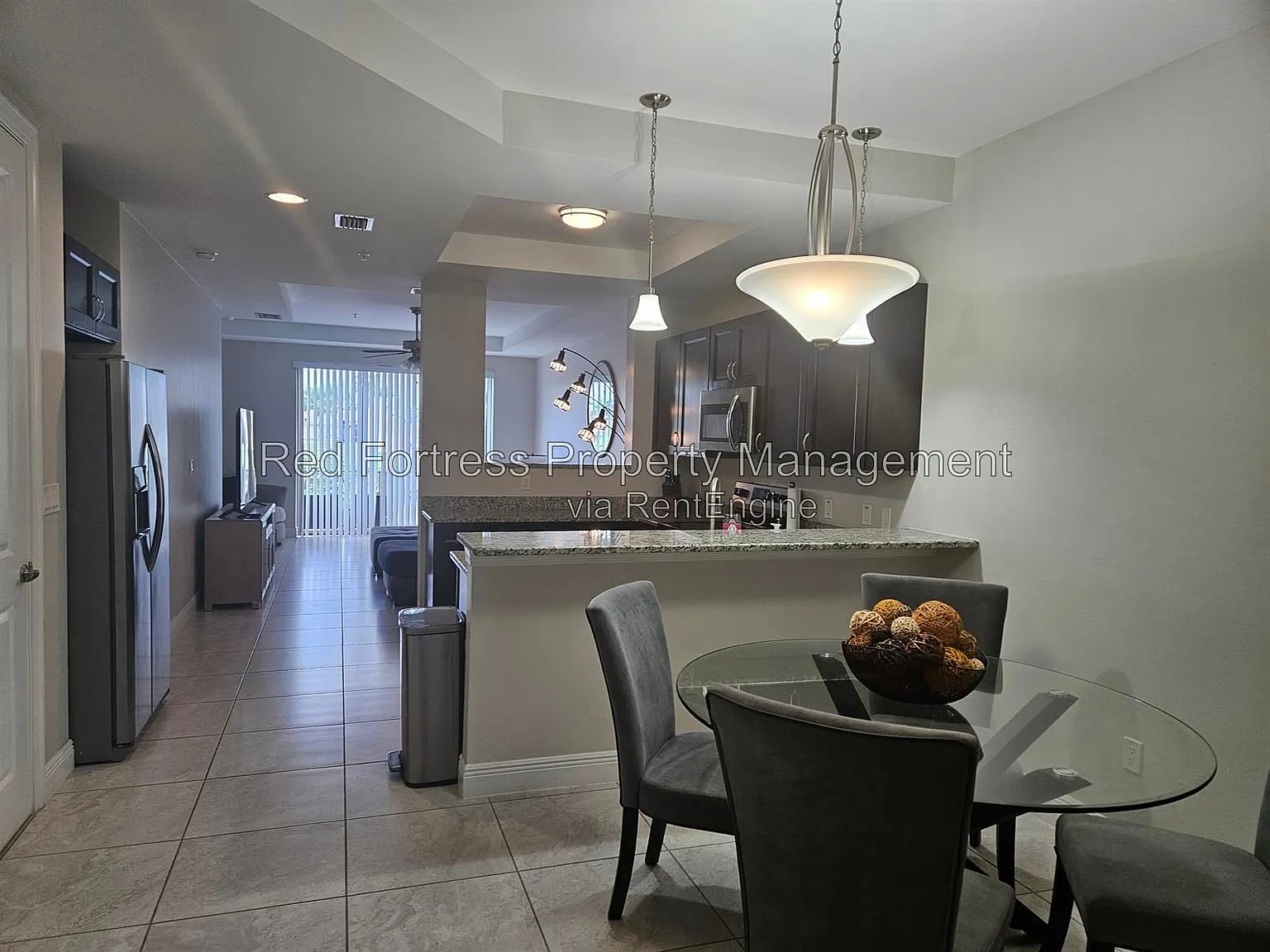 2 bed, 2.5 bath, 1450 sqft, $2,000 — Photo 3