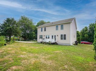 3 Grant St, Agawam, MA 01001