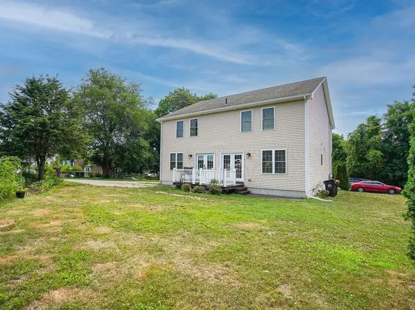3 Grant St, Agawam, MA 01001
