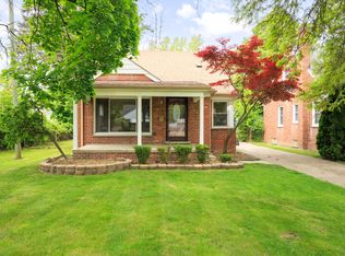 8027 Hazelton St, Dearborn Heights, MI 48127