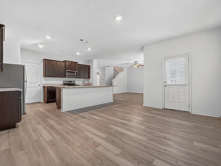 169 Allington Cir — Photo 7