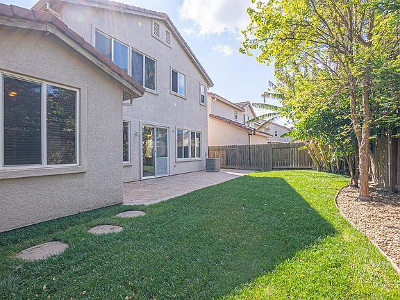 4th image of 2988 Maybrook Dr