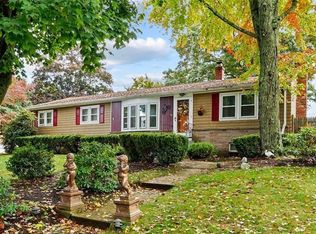 64 Marigold Dr, Warwick, RI 02889