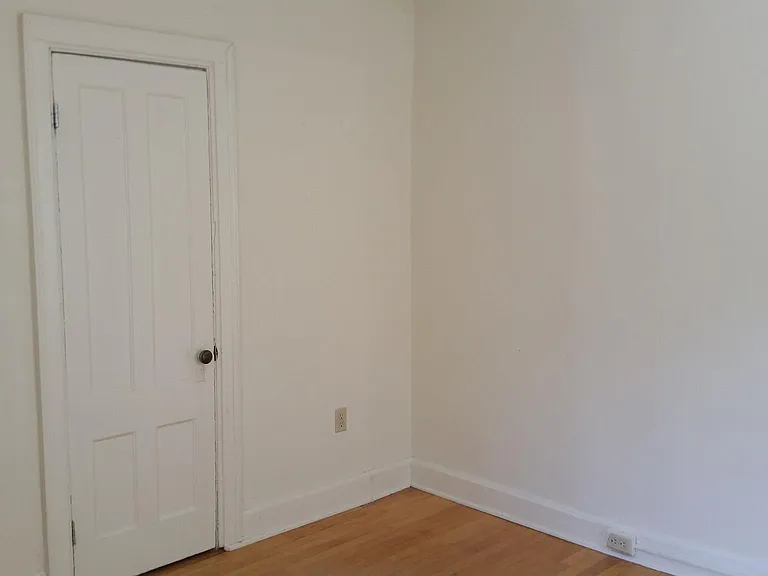 31 School St #4 — Photo 16